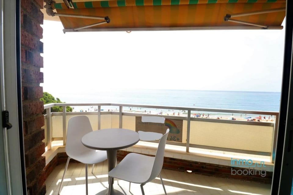 Sun Beach Costa D’or, facing the sea Apartment in Cambrils