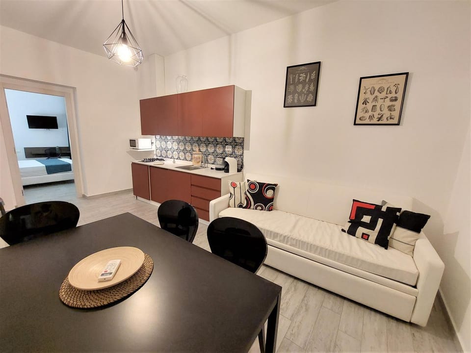 Kitchen or kitchenette, Living room, Dining area, kitchen
