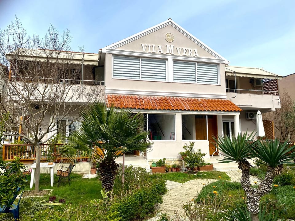 Property building, Garden view