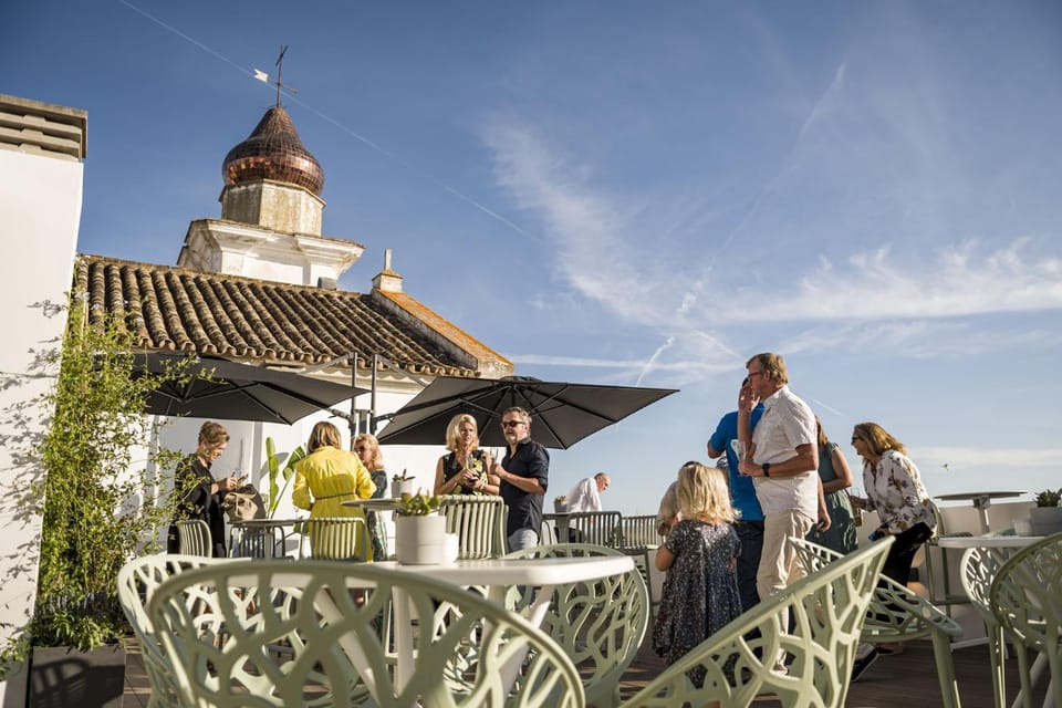 Property building, Balcony/Terrace, Breakfast