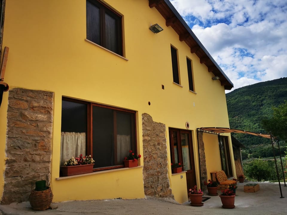 Property building, Facade/entrance