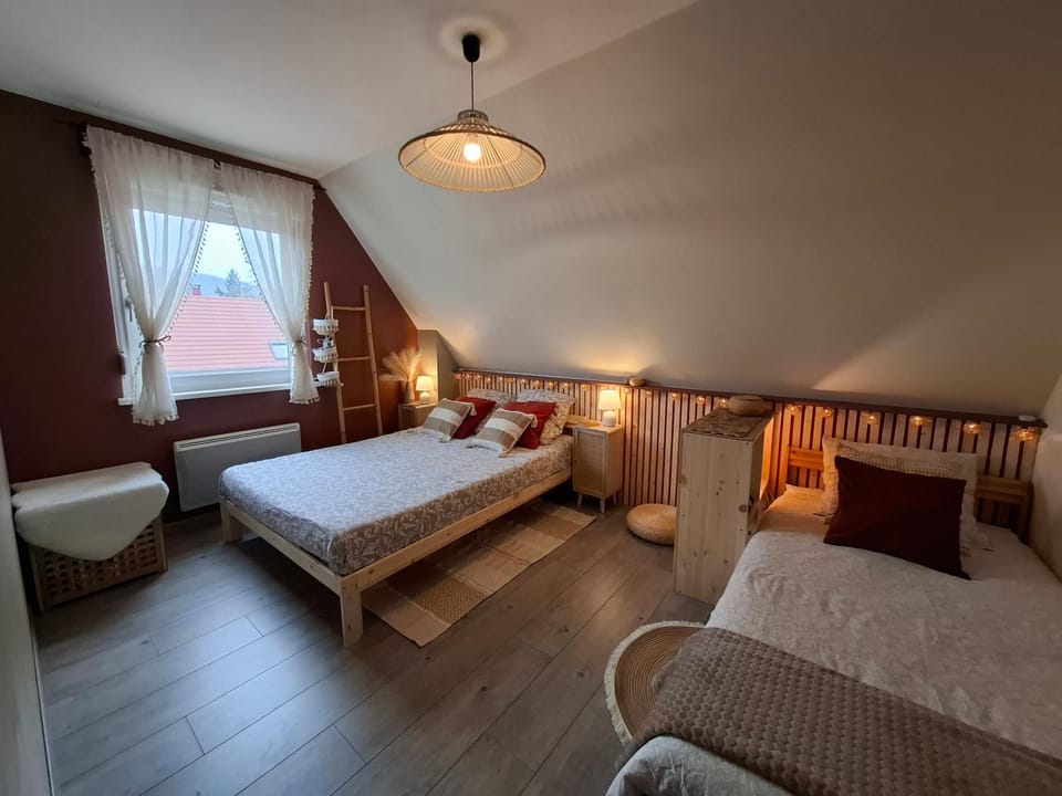 Bed, Bedroom