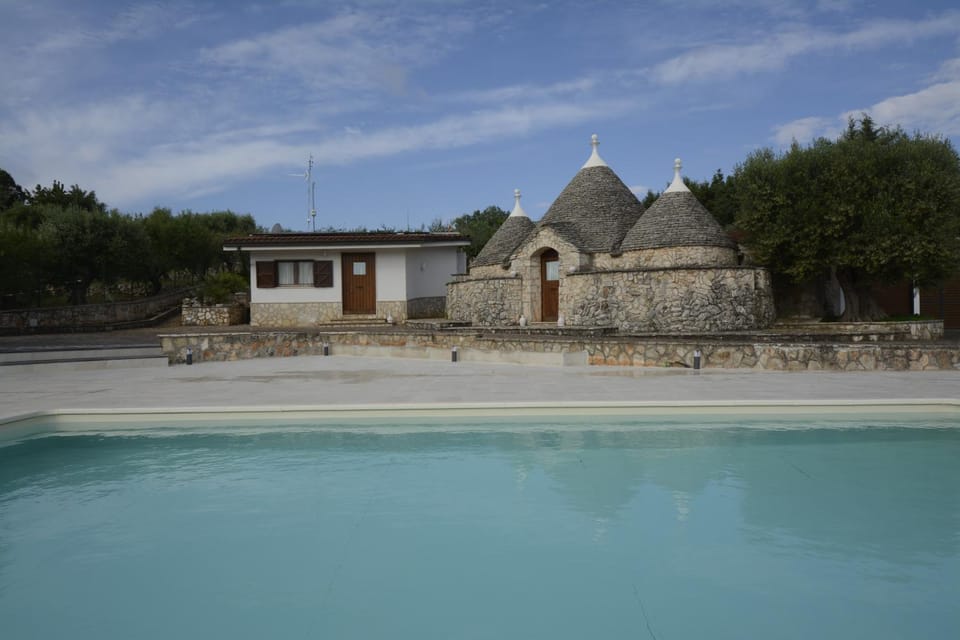 Property building, Swimming pool