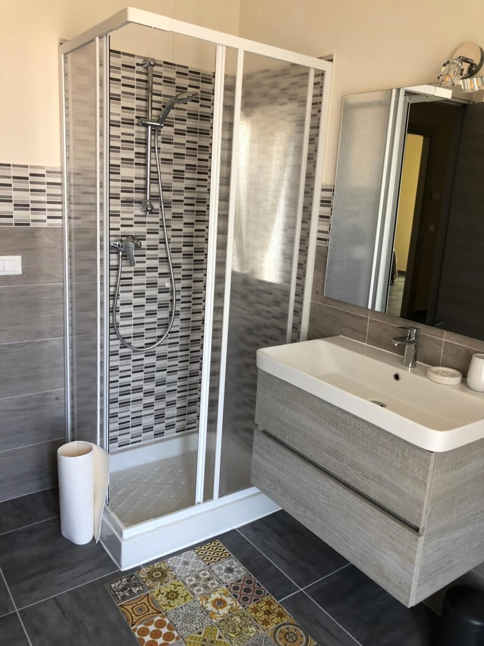 Shower, Bathroom