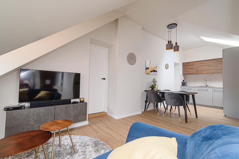 Kitchen or kitchenette, Living room, Dining area