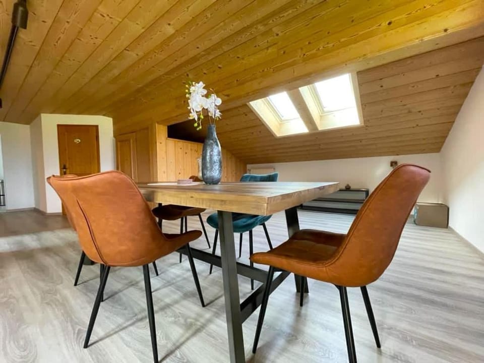 Gemütliche Ferienwohnung im DG am Tegernsee - Bergblick, Ruhe & ganz viel Platz Apartment in Tegernsee