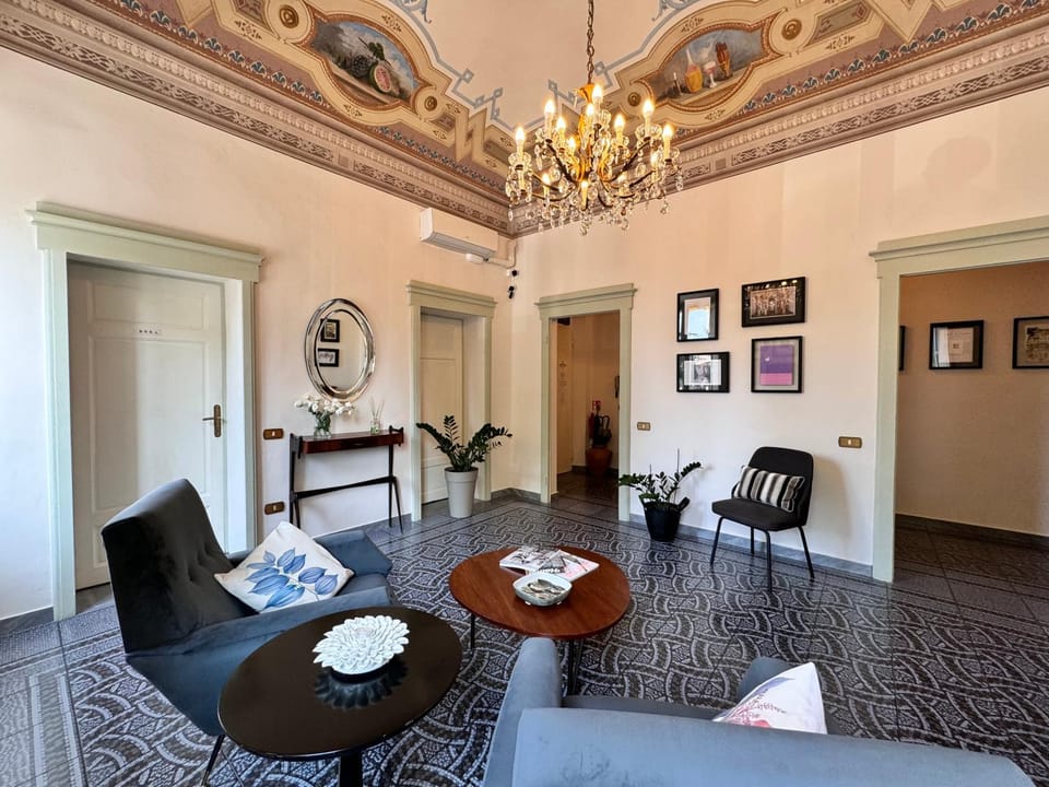 Communal lounge/ TV room, Living room