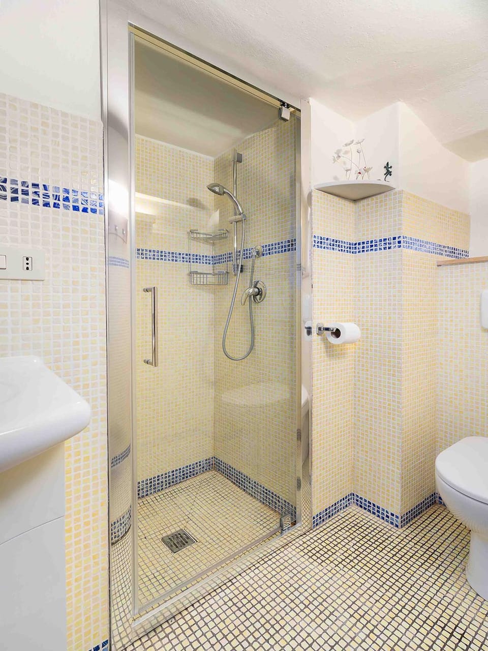 Shower, Bathroom, towels