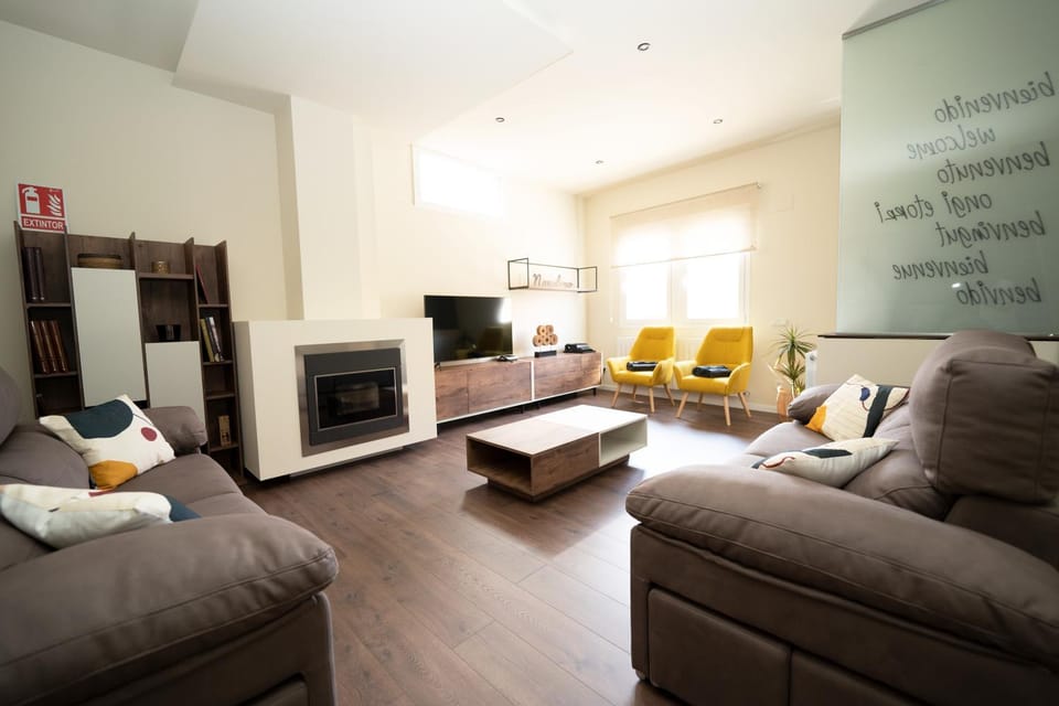 Communal lounge/ TV room, Living room