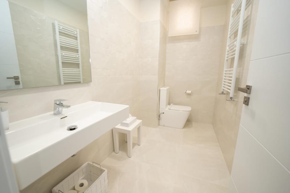Bathroom, Public Bath