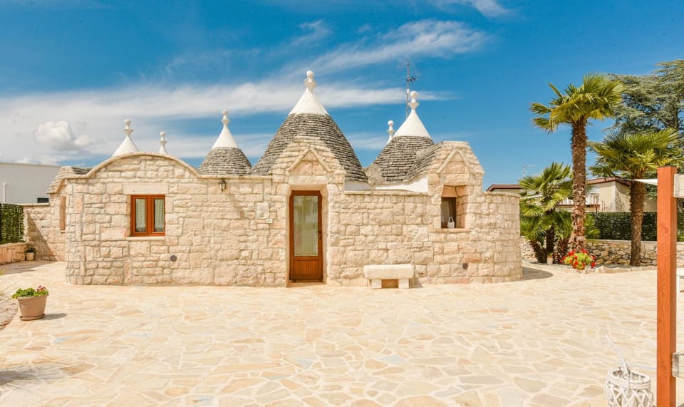 Trulli Colebè with Private pool Apartment in Province of Taranto