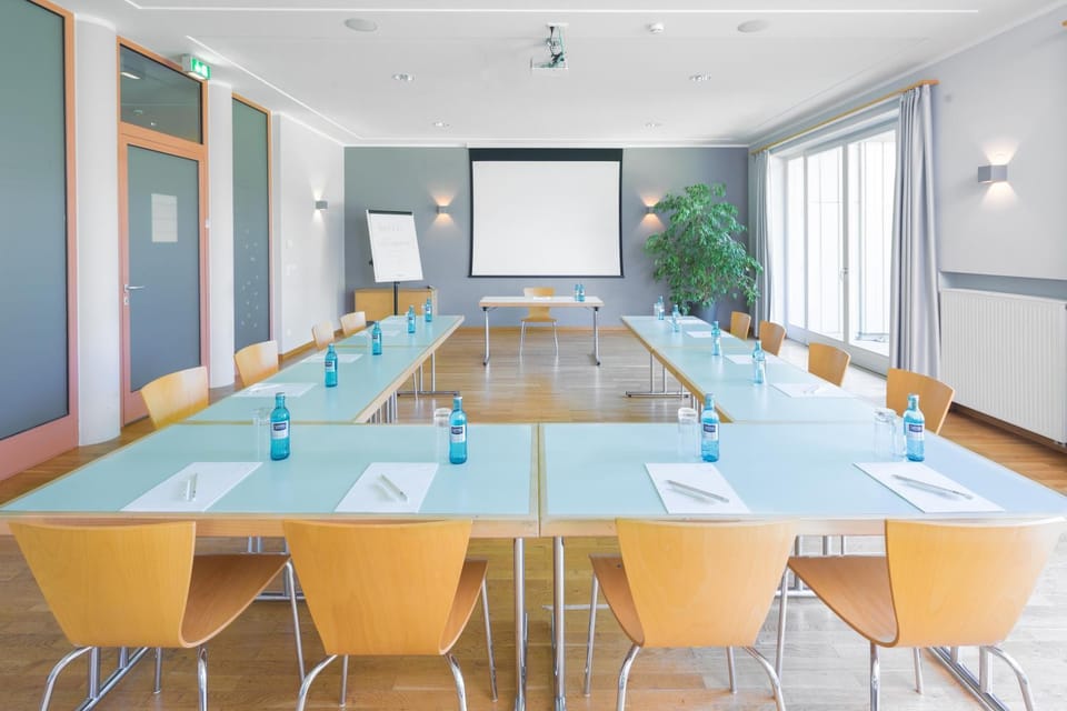 Meeting/conference room