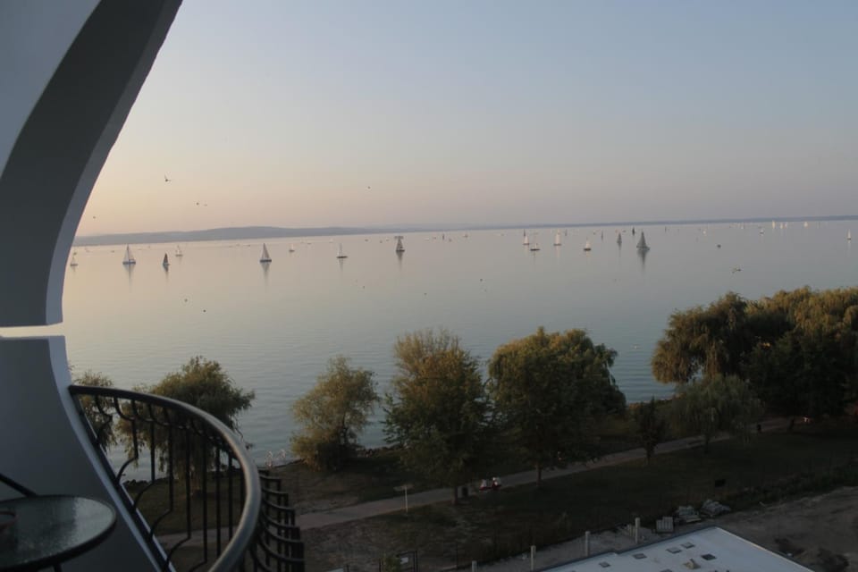 Natural landscape, Lake view, Sunrise, Sunset