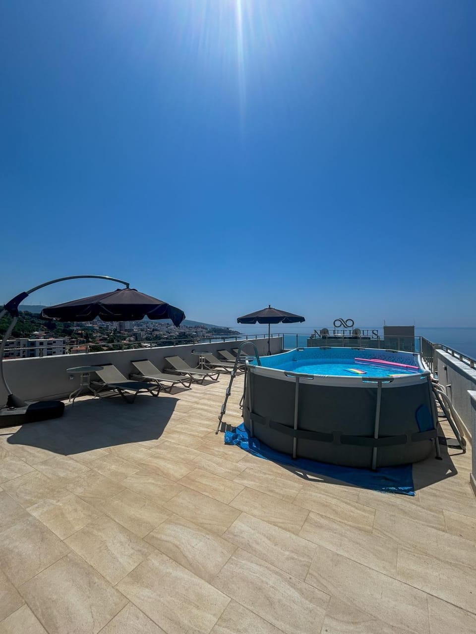 Day, Natural landscape, Pool view, Sea view, Swimming pool, sunbed