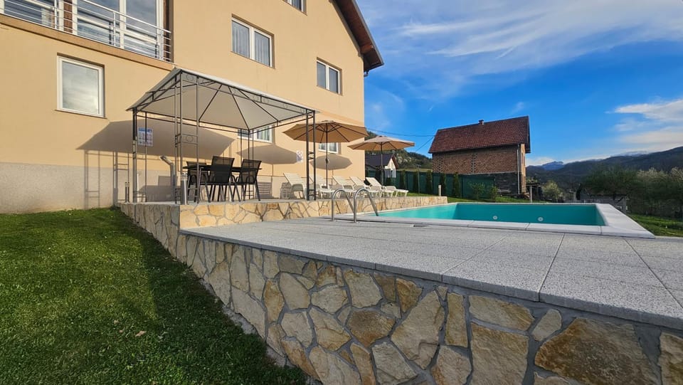 Villa Green Oasis Jakuzzi&Swimming Pool Villa in Bosnia and Herzegovina
