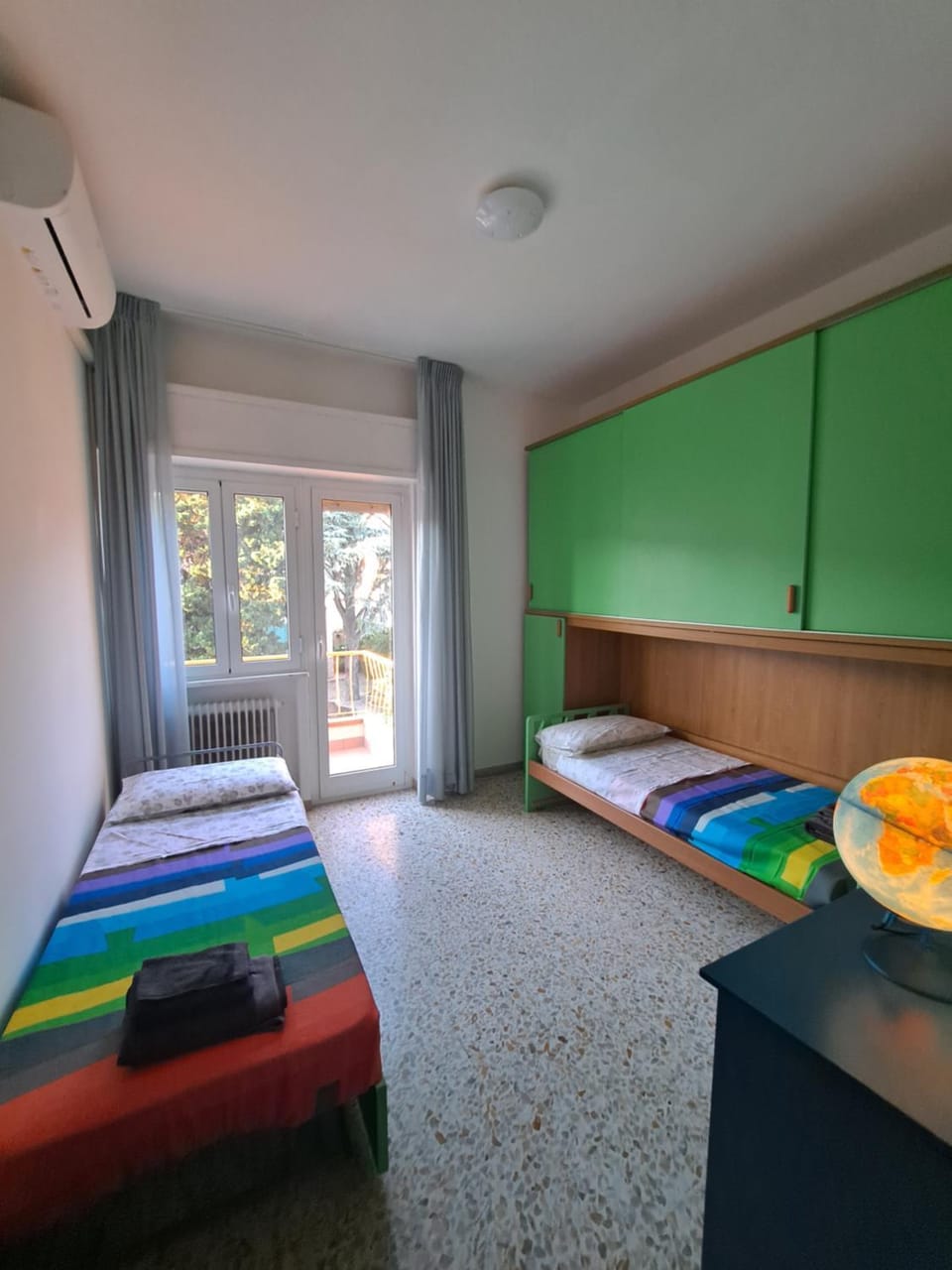 Bed, Photo of the whole room, Bedroom, air conditioner