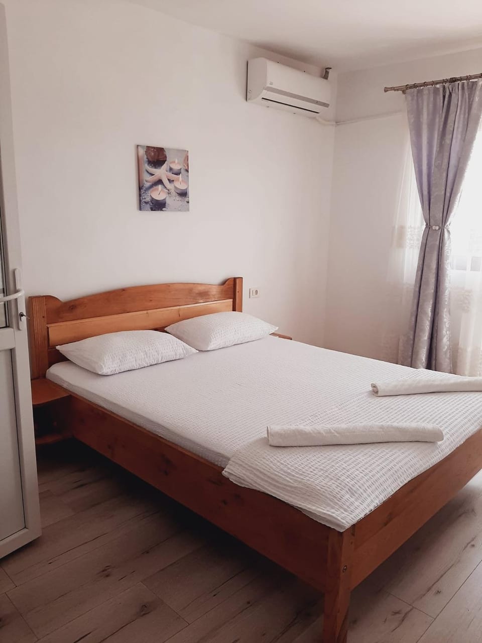 Bed, Photo of the whole room, Bedroom, towels, air conditioner