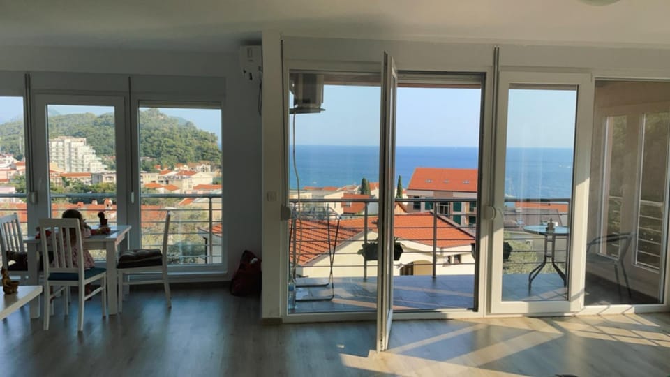 UpART House Apartment in Budva Municipality