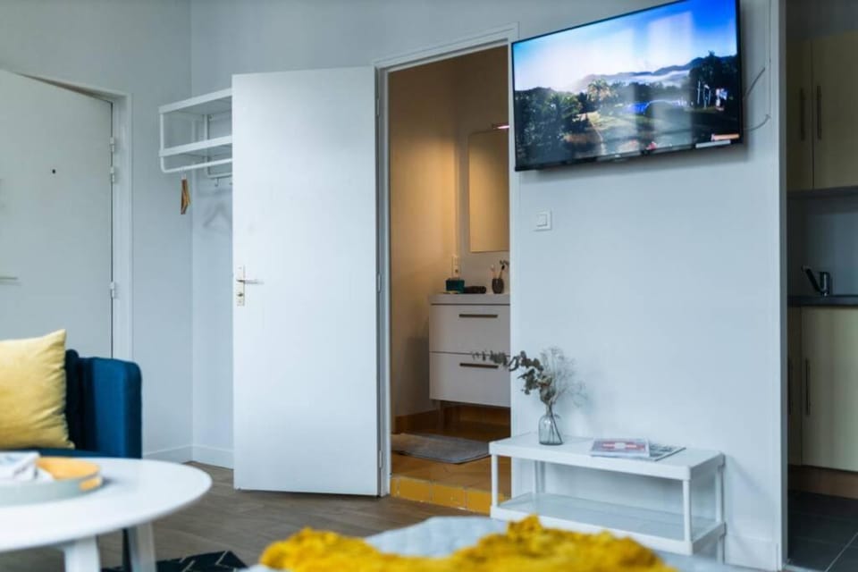 L'inattendu/Studio équipé et confortable Apartment in Pays de la Loire