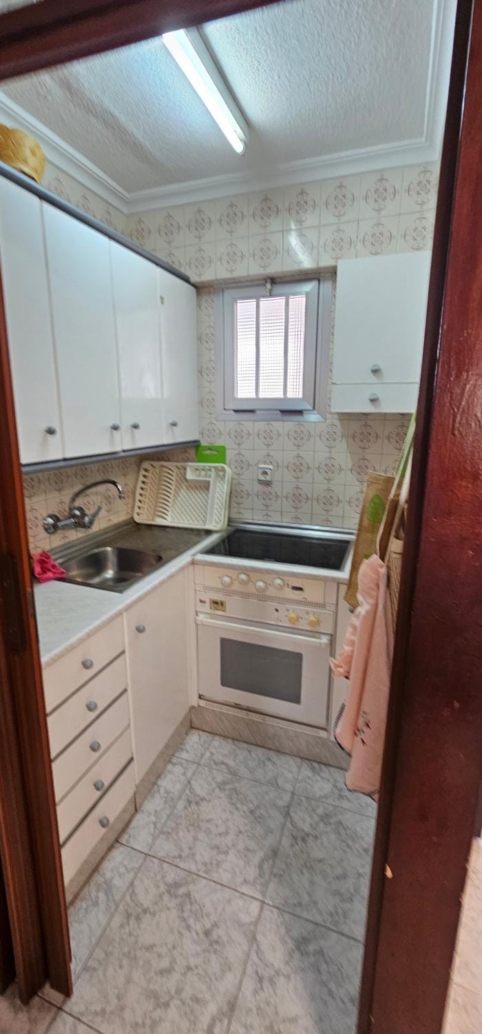 2ª LINEA PLAYA LEVANTE APT PARA 2 ADULTOS,--Aire acondi, piscina, opción "garaje EXTRA" Apartment in Benidorm