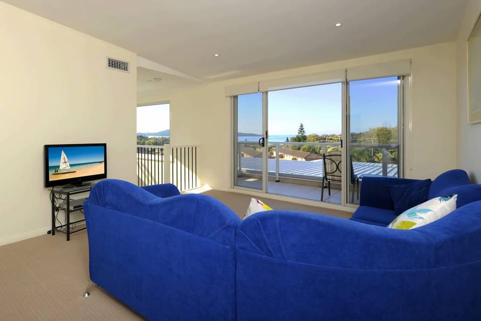 Ocean View Oasis at Fingal Bay House in Fingal Bay