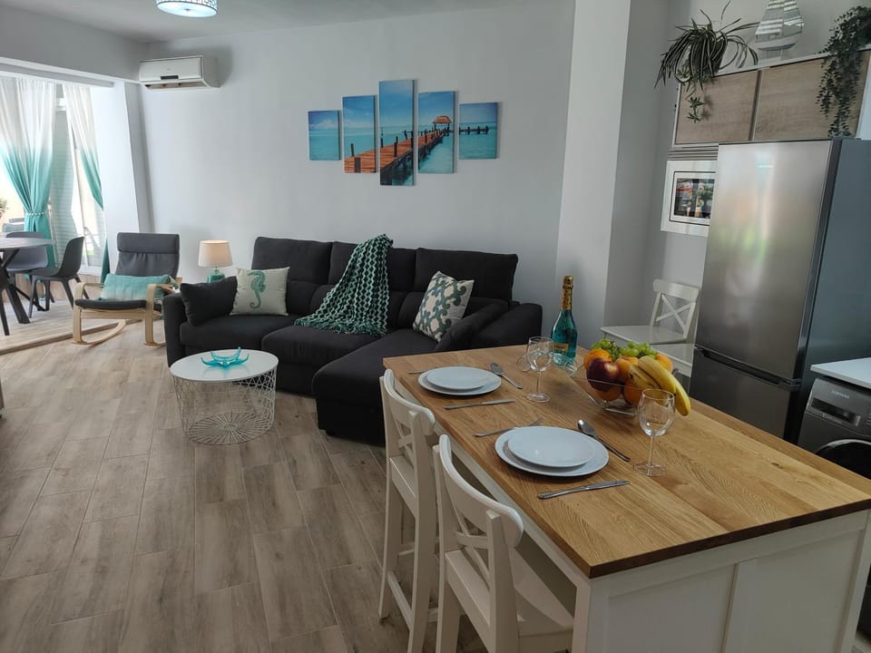 Living room, Seating area, Dining area