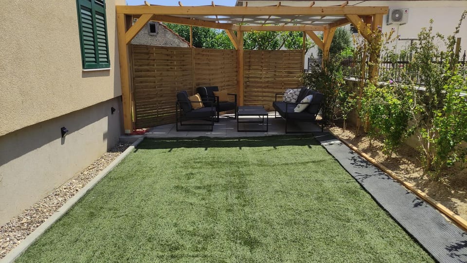 Patio, Garden, Garden view