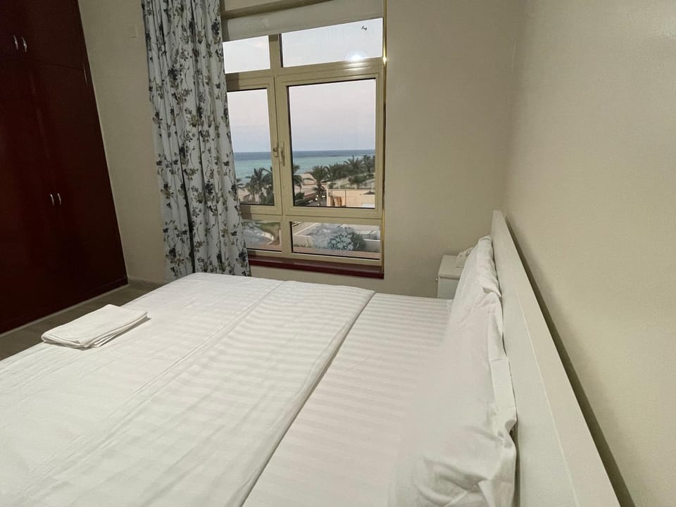Bed, Photo of the whole room, Bedroom, Sea view