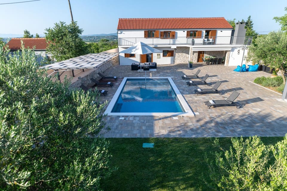 Day, Natural landscape, Pool view