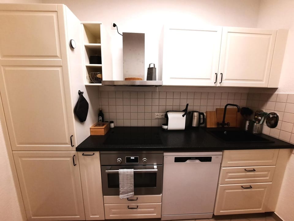 Coffee/tea facilities, Kitchen or kitchenette, dishwasher, pet friendly, stove, toaster