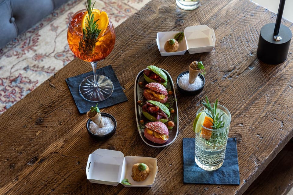 Food and drinks, Food, Lunch, Drinks