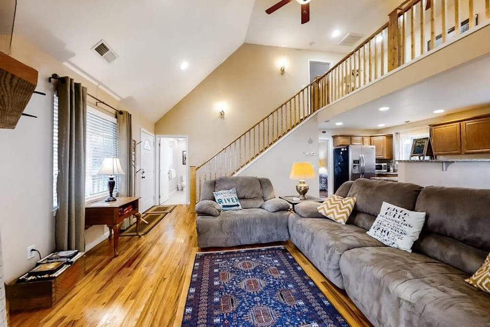 Full Stream Ahead House in Qualla