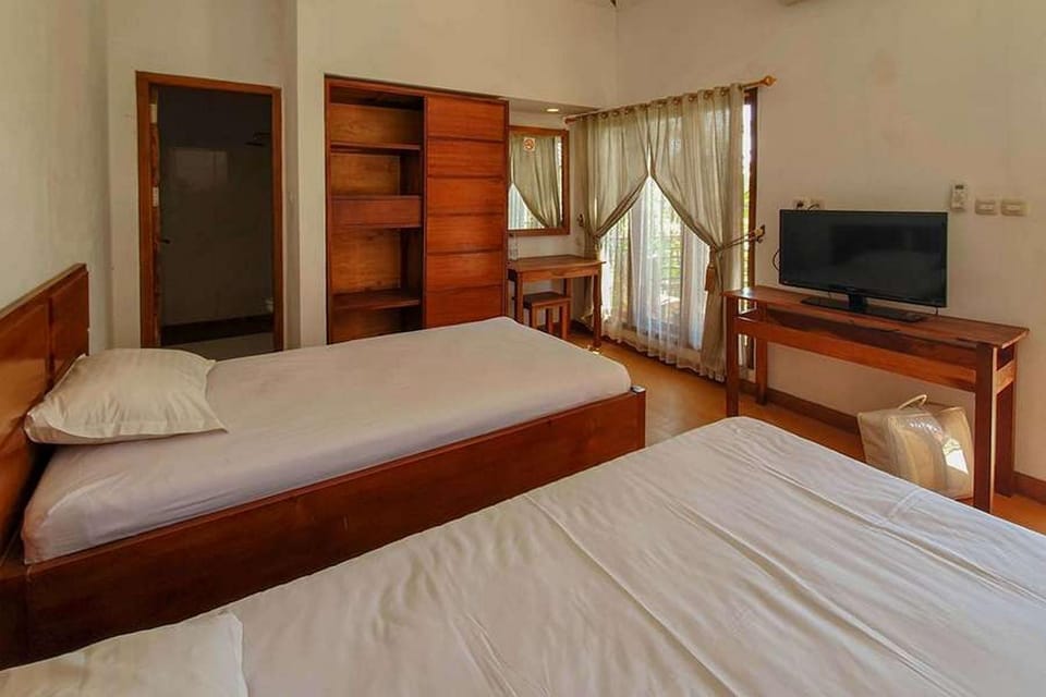 Rumah Eyang Tardjo Syariah Mitra RedDoorz Hotel in Indonesia
