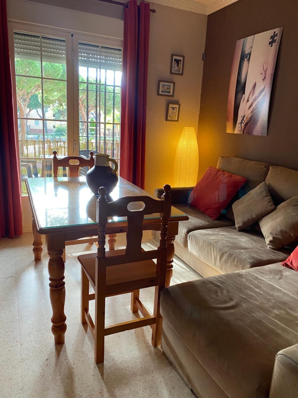 Living room, Dining area