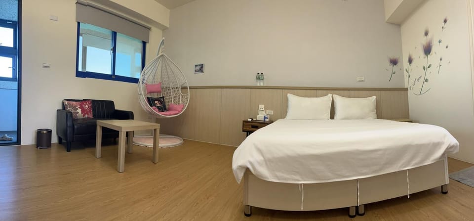 海邊名人50電梯民宿 專屬停車場 Bed and Breakfast in Taiwan, Province of China