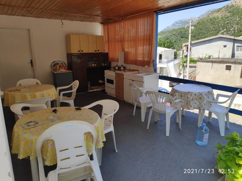 Balcony/Terrace, Kitchen or kitchenette