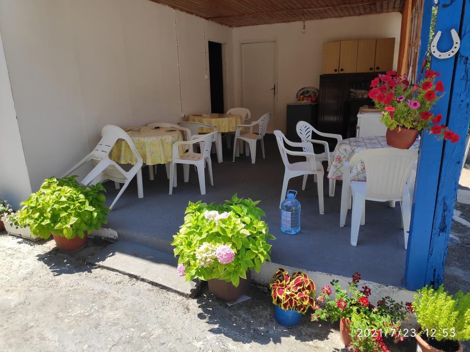 Patio, Facade/entrance, Balcony/Terrace