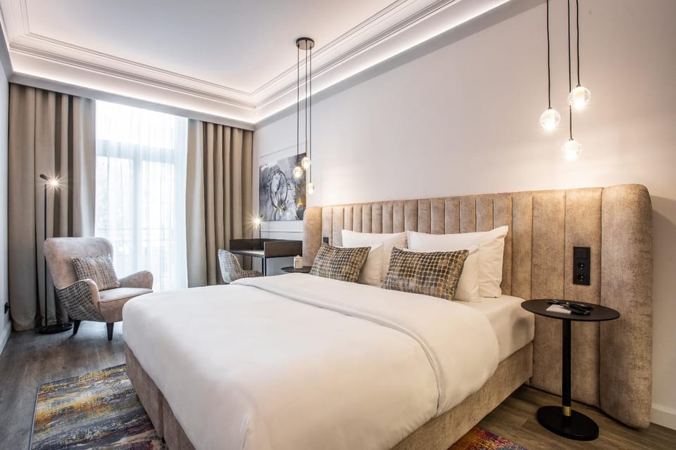 Bed, Photo of the whole room