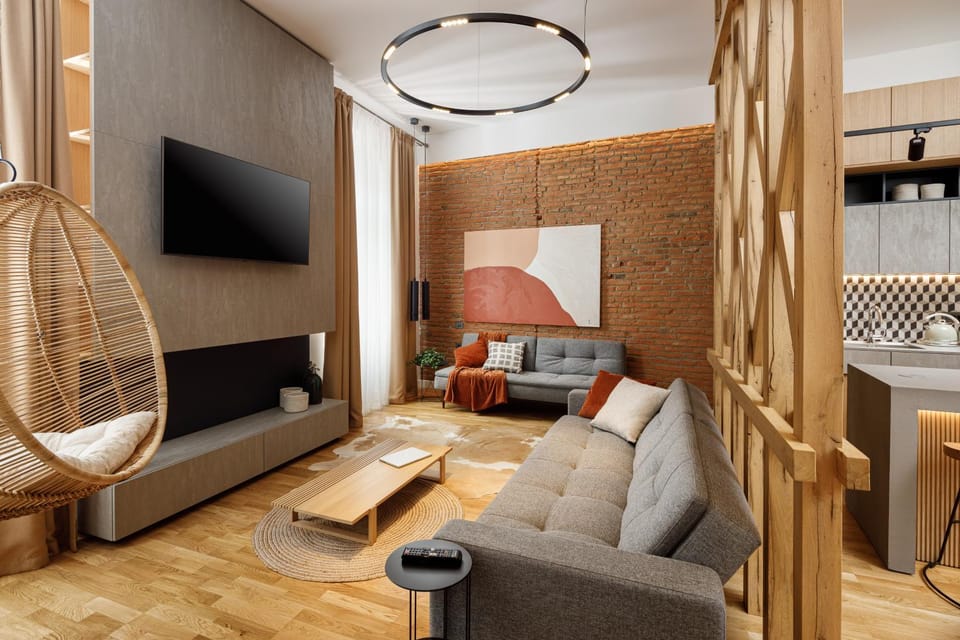 Communal lounge/ TV room, TV and multimedia, Living room, Seating area, Evening entertainment