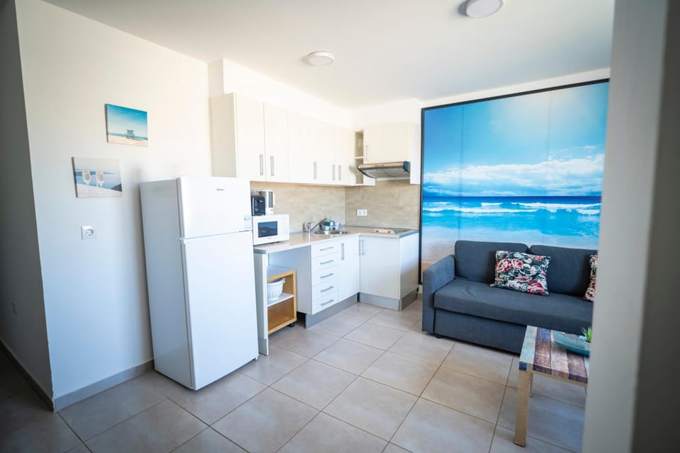 Kitchen or kitchenette, Living room