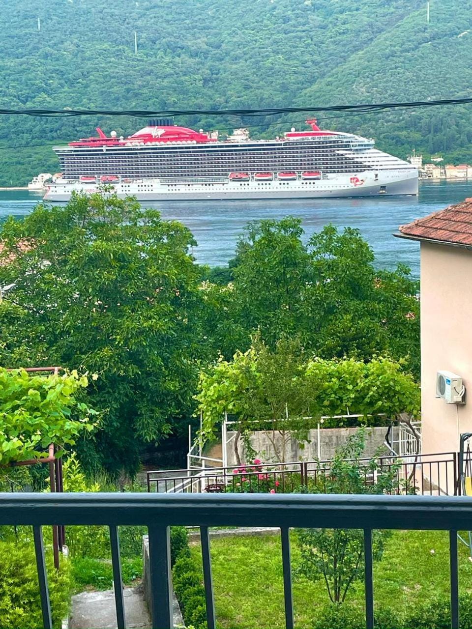 Villa Angel Apartment in Kotor Municipality