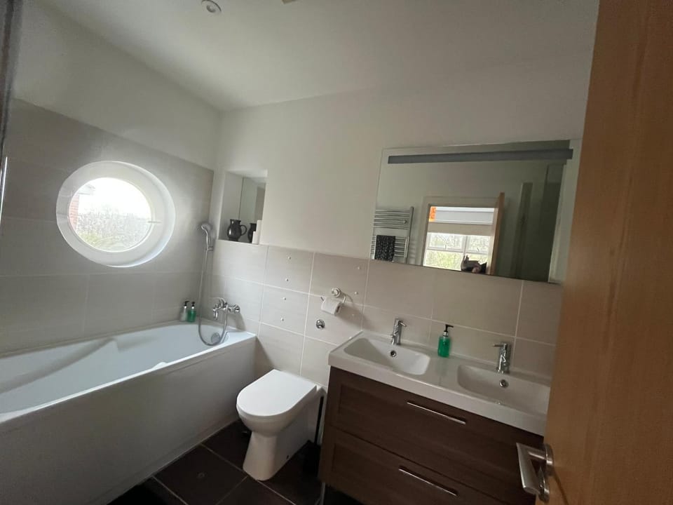 Toilet, Bathroom, Bath