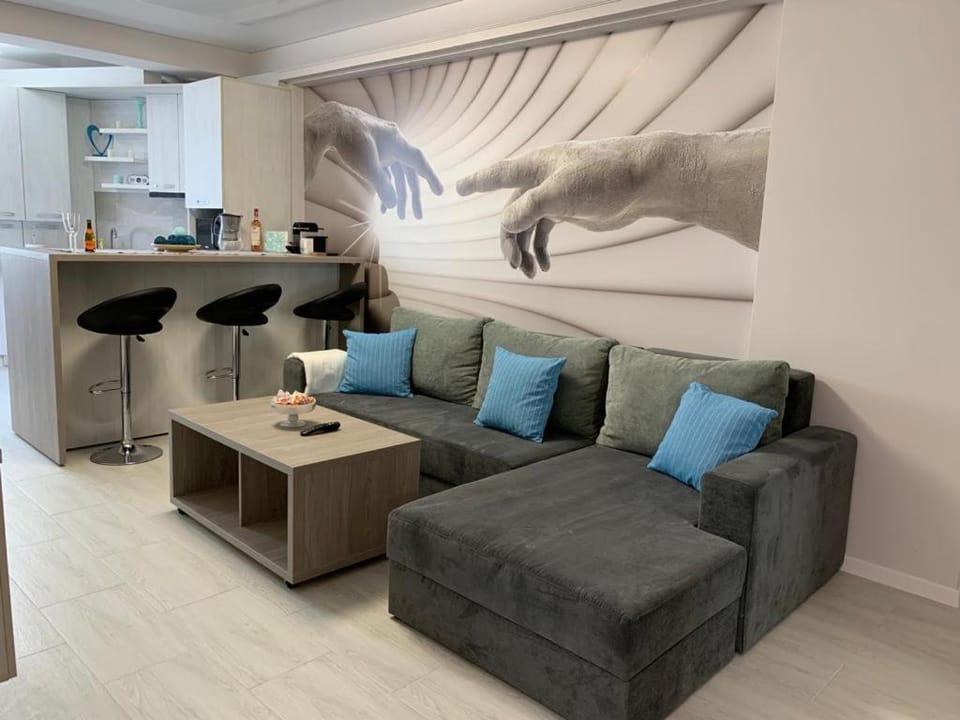 Kitchen or kitchenette, Living room, Seating area