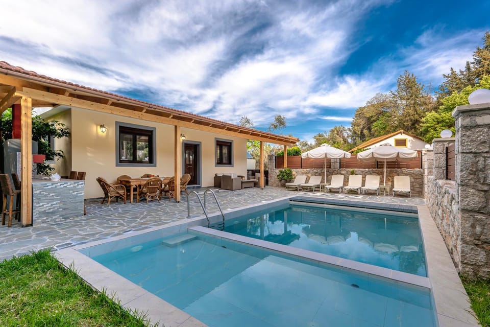 Property building, Day, Natural landscape, Garden, Garden view, Pool view, Swimming pool, sunbed