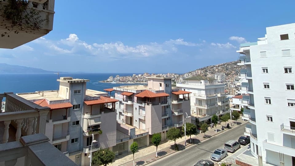 Balcony/Terrace, Street view