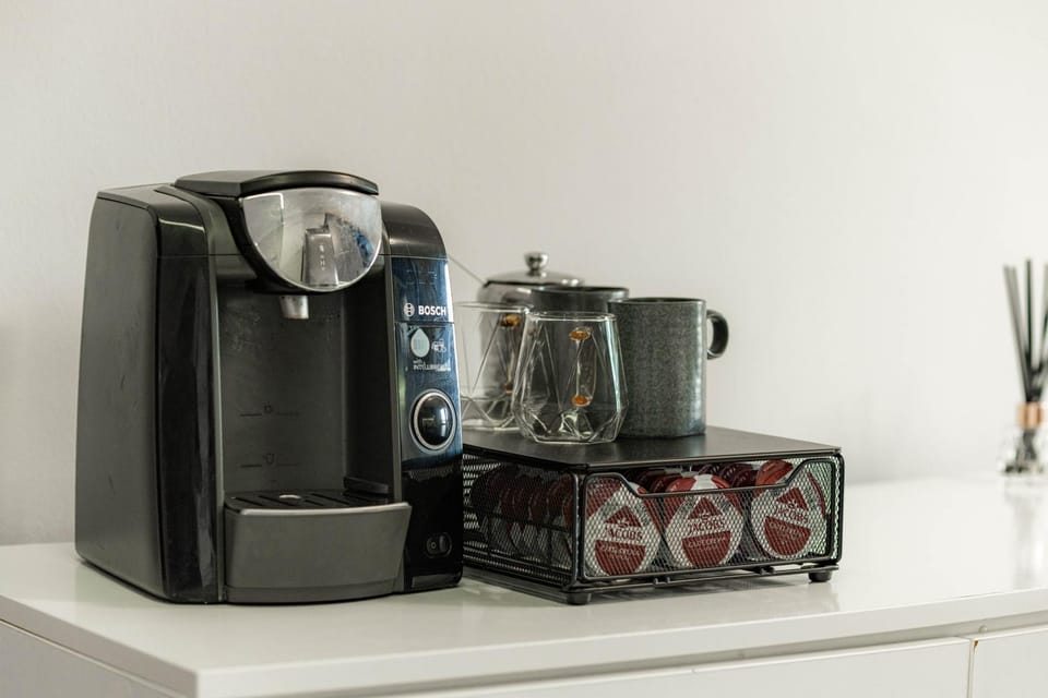 Coffee/tea facilities, Kitchen or kitchenette