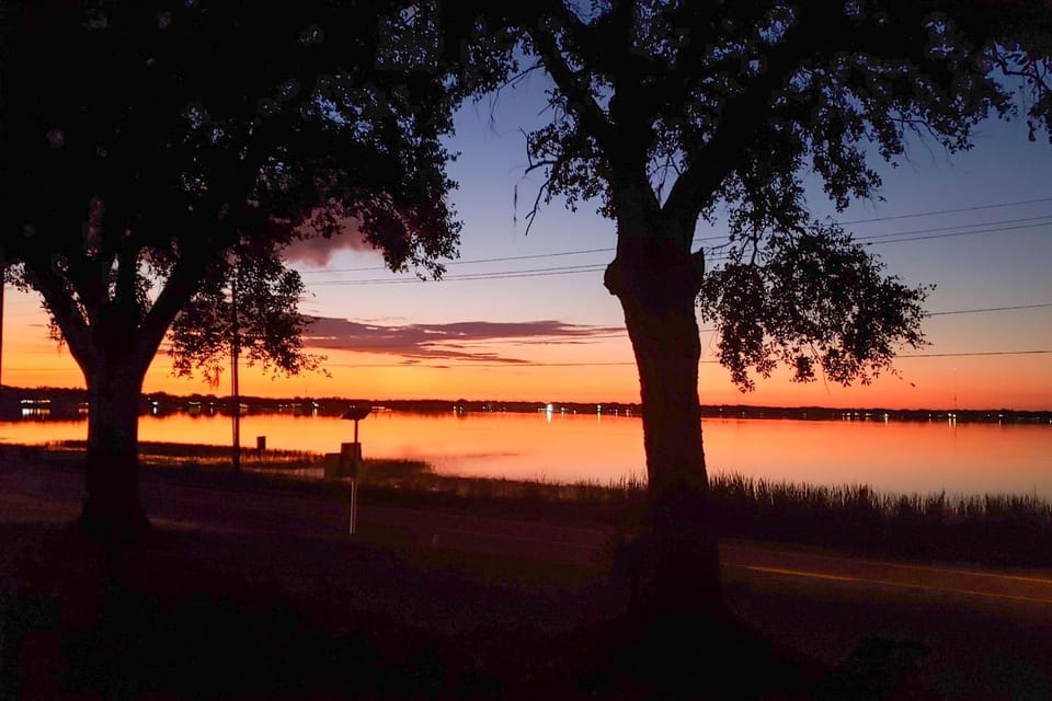Lake Views & Private Porch: Auburndale Family Home House in Auburndale