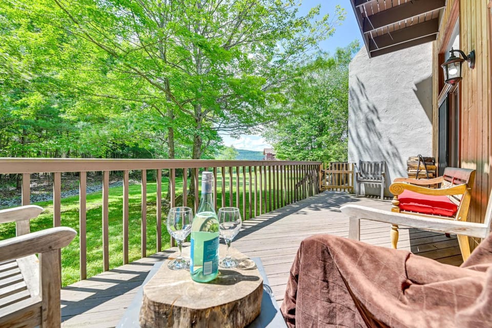 Windham Retreat w/ Private Deck & Mtn Views! House in Capital District, NY, USA