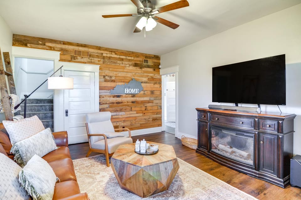 15 Mi to Dtwn Lexington: Serene Wilmore Home! House in Wilmore