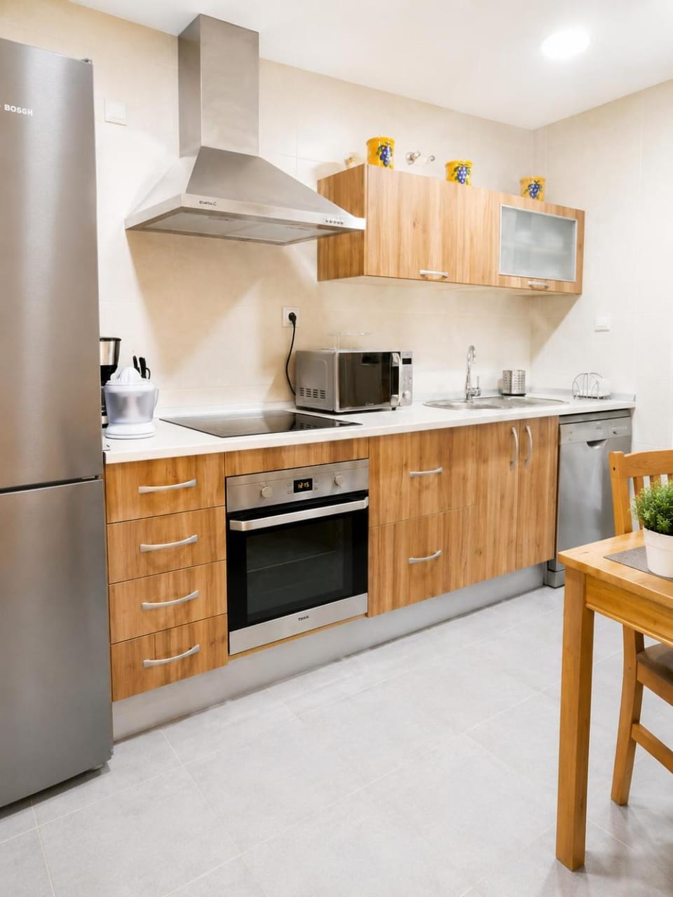 Kitchen or kitchenette, oven